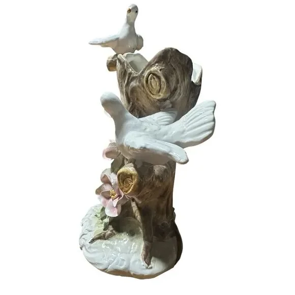 Vintage Capodimonte porcelain vase features tree trunk, branches, flowers, doves